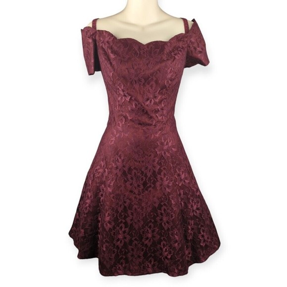 Roberta Bridal Dresses & Skirts - ROBERTA Vintage Dress Fir Flare Off Shoulder 80s Tulle Lace Burgundy Y2K 9/10 8